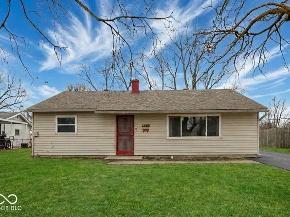 492 Carol Dr, Greenwood, IN 46143