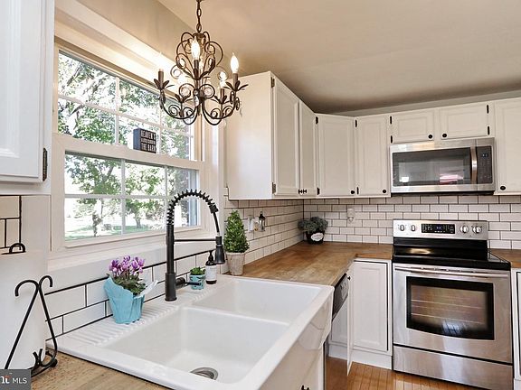 4th image of 39125 E Cusic Ct