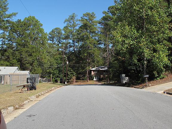 5th image of 3900 Leisure Ave
