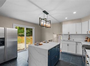 150 Highland Ave, Warwick, RI 02886