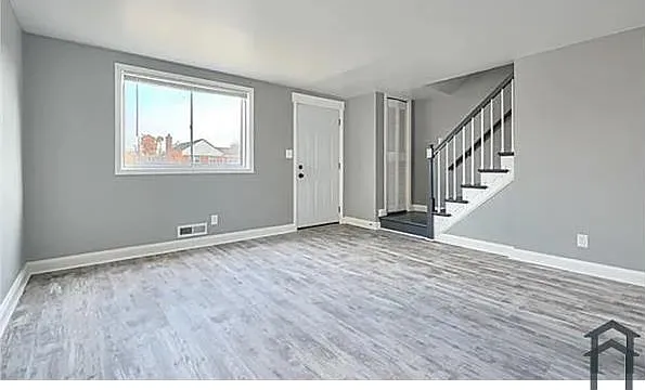 1328 Kenton Rd