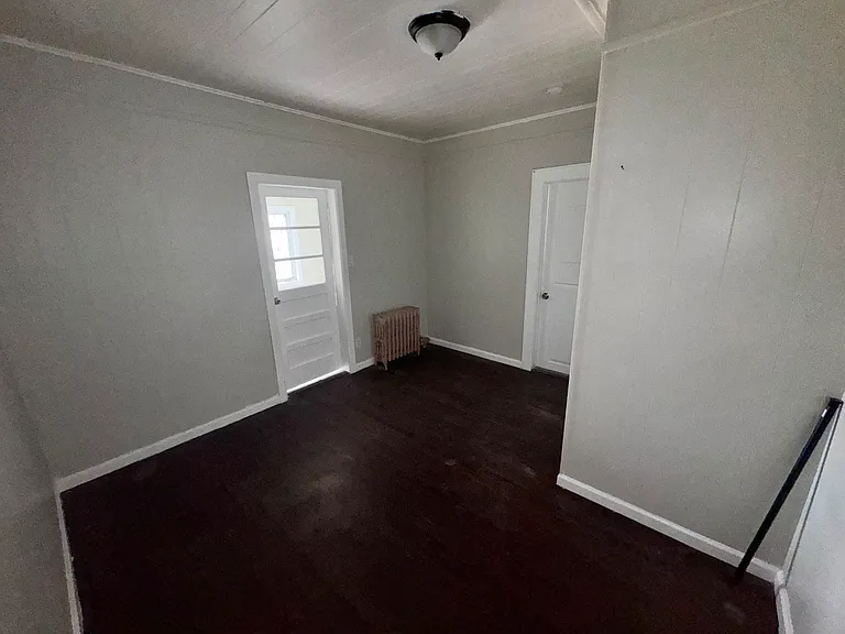 1043 Jefferson Ave #A — Photo 5