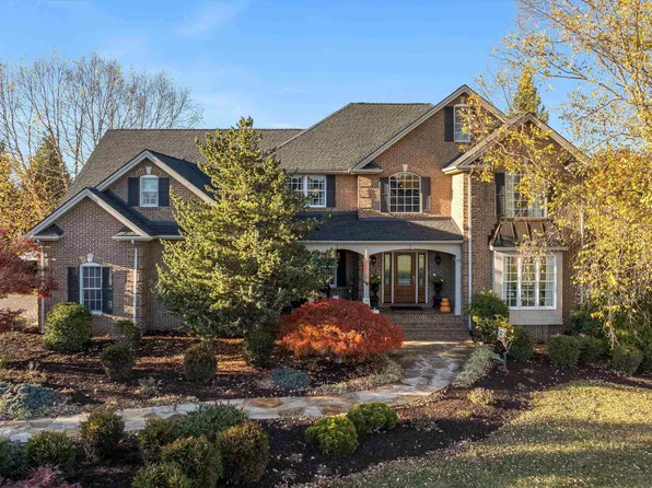 19 Fieldhaven Pl, Staunton, VA 24401