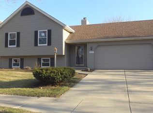 7873 E Oakbrook Cir, Madison, WI 53717