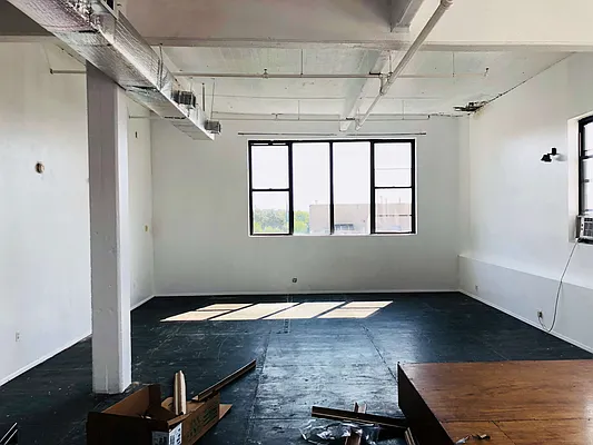 Rented by Nooklyn NYC LLC | media 31