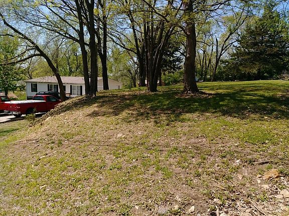 3rd image of 3110 S 33rd St