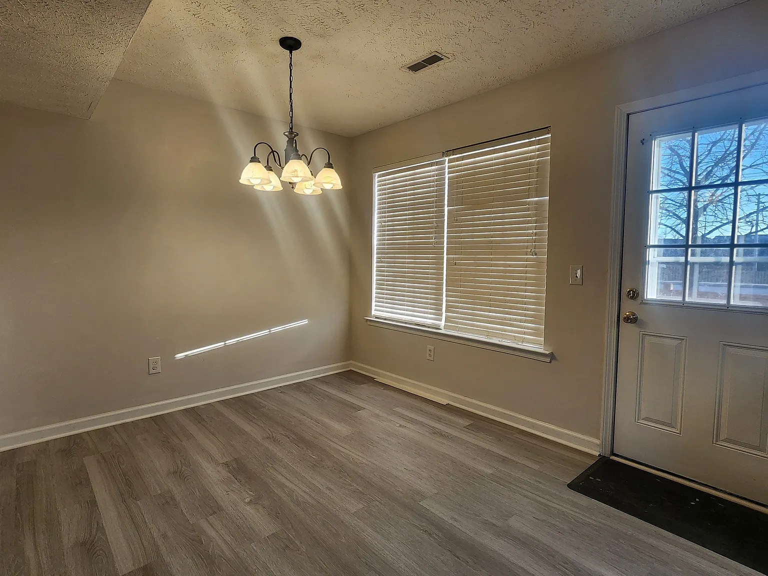 1720 Portview Ct - 1 — Photo 4