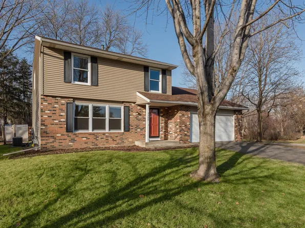 3355 Urbandale Ln N, Plymouth, MN 55447