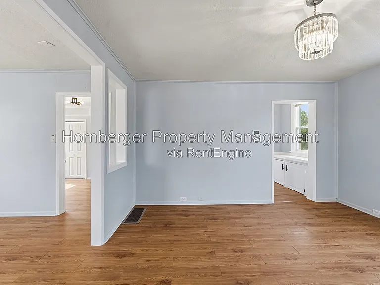 3502 E Jackson Ave — Photo 2
