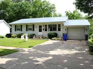 1513 Yuma Dr NW, Cedar Rapids, IA 52405