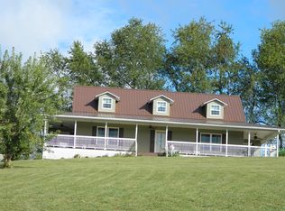 521 Country Ln, Chilhowie, VA 24319