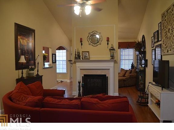 3rd image of 1348 Apple Orchard Ln