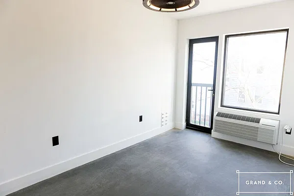Rented by Grand & Co. | media 6