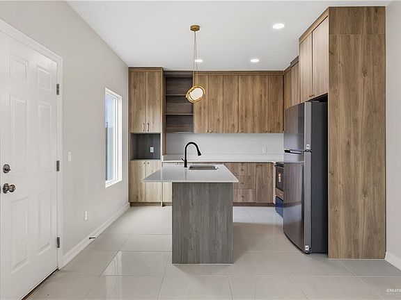 5th image of 4221 Heron Ave #19A