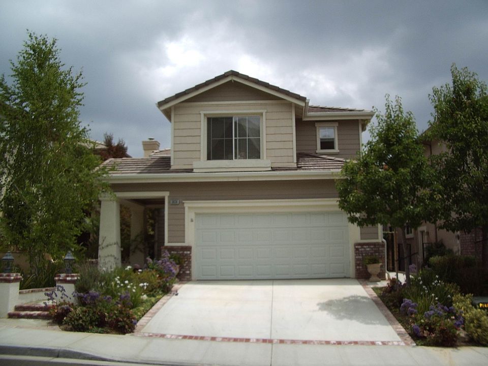 1st image of 3038 Hollycrest Ave