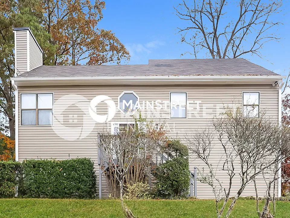 6166 Highview Dr SE