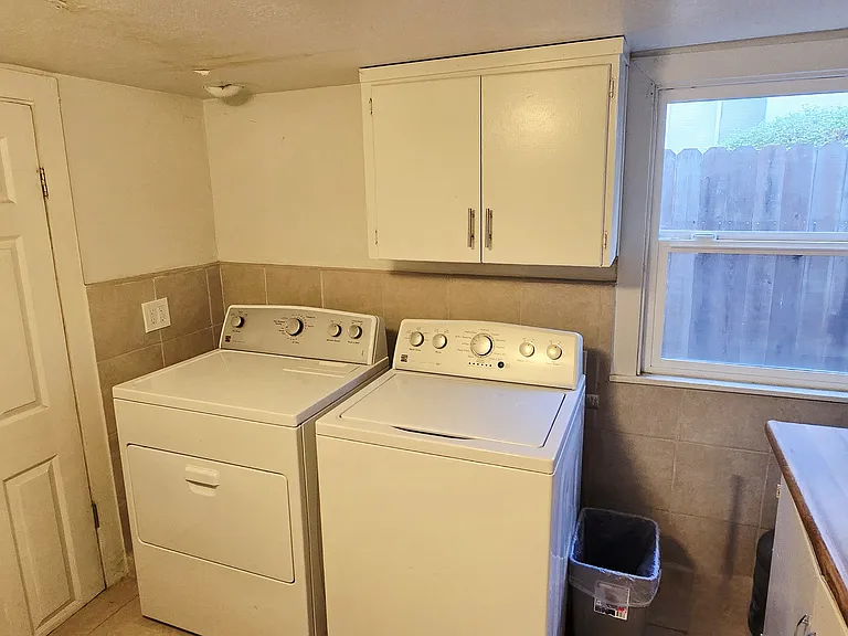 620 23rd St #B — Photo 17