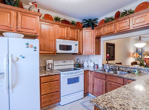 3rd image of 6074 Valhalla Ave #0