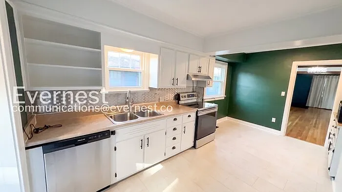 6135 Holmes St — Photo 4