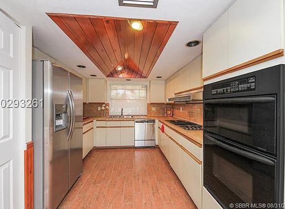 4th image of 17531 NW 62nd Pl N