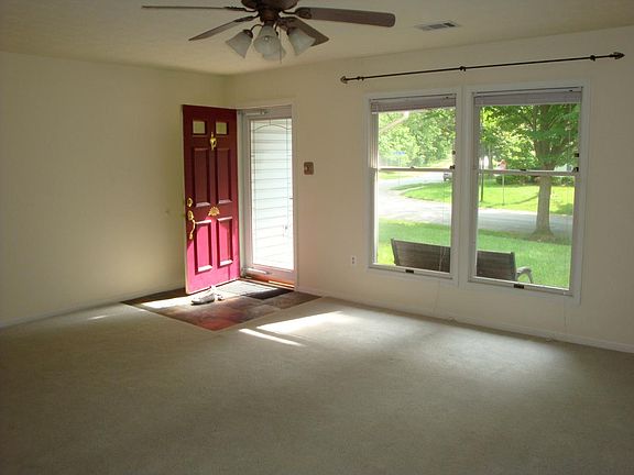 front room/main living room