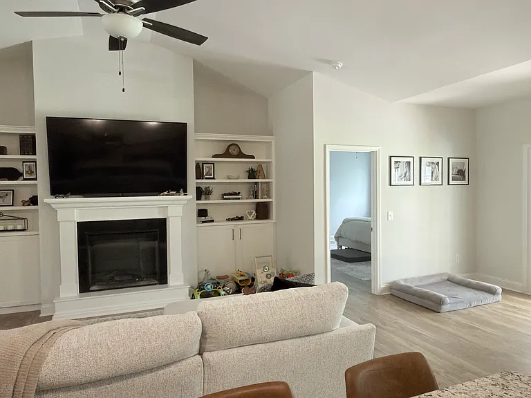 108 Godwin Ct — Photo 6