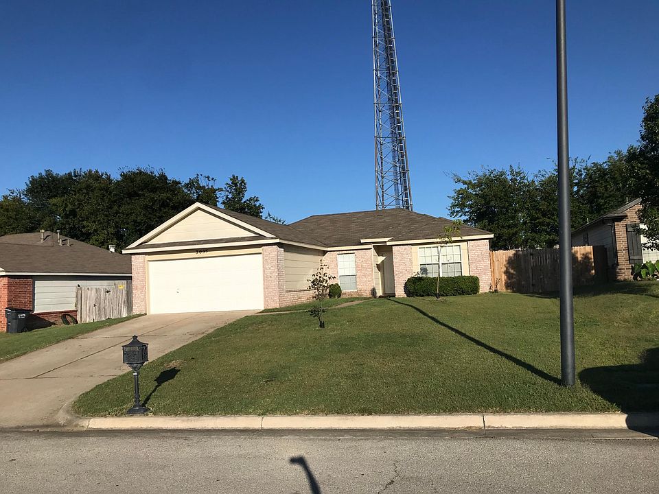 1st image of 3005 Village Dr