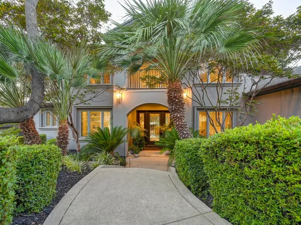 2363 Clubhouse Dr, Rocklin, CA 95765