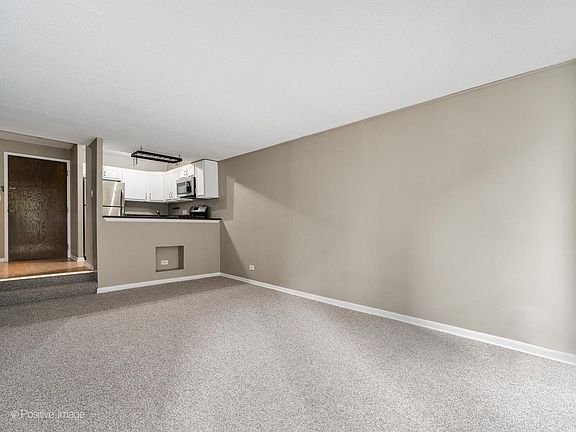 5th image of 230 E Ontario St APT 404