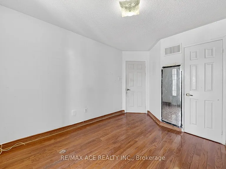 110 Blue Willow Dr — Photo 17
