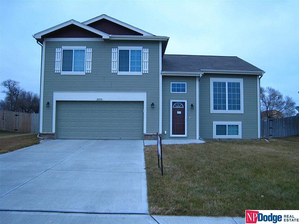 1st image of 21010 Paradise Dr