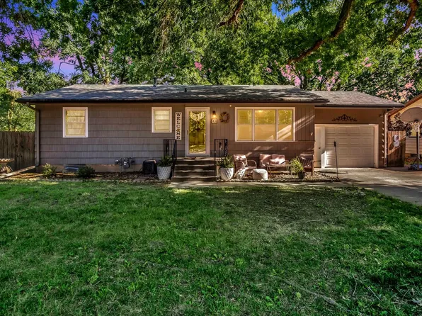 901 W 5th St, Newton, KS 67114
