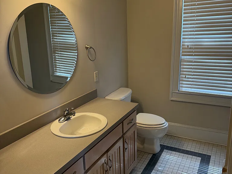 340 Orange St #2 — Photo 11