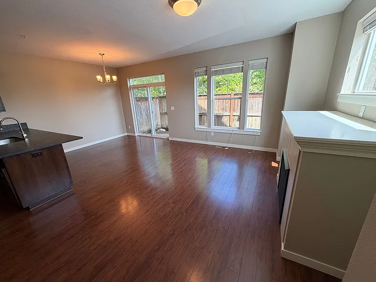 10460 SW Wilsonville Rd #6 — Photo 3