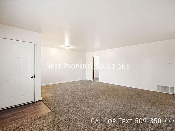 3rd image of 1231 Arlington Dr NE #1231