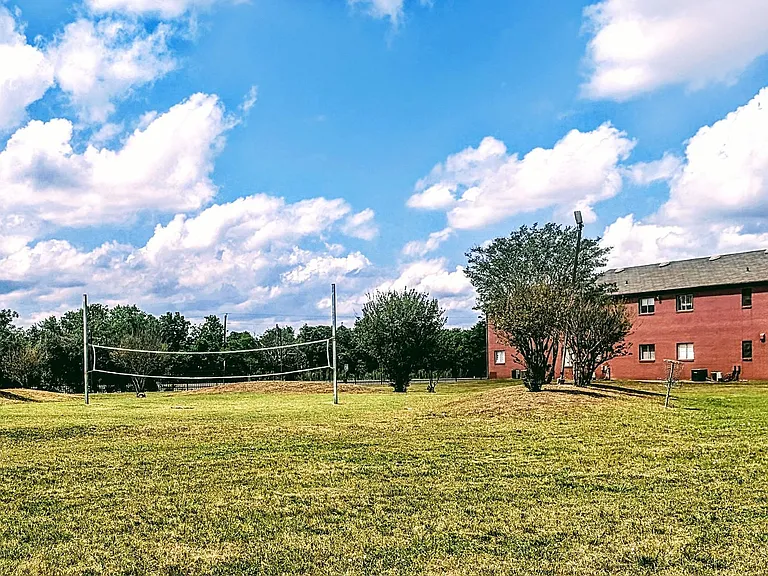 Modern Waco Living Zero Deposit Apartments Near Baylor, 1800 Waco — Photo 19