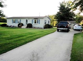 40 Pine Rd, Abbottstown, PA 17301