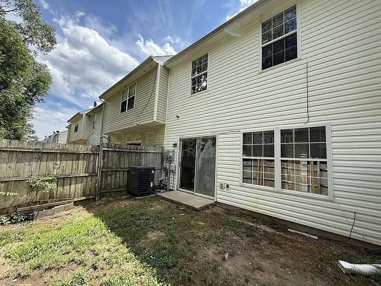 11009 Bevin Dr — Photo 21