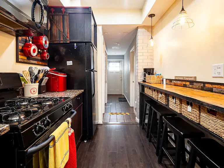 4219 Foote St NE — Photo 2