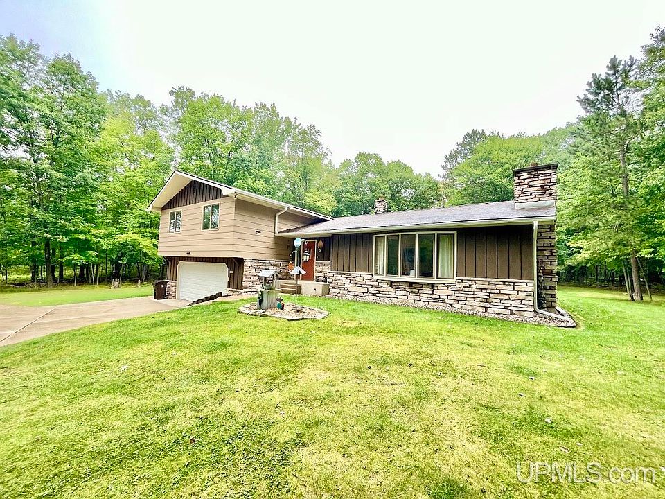 9090 Minnewasca Q Dr, Gladstone, MI 49837 Zillow