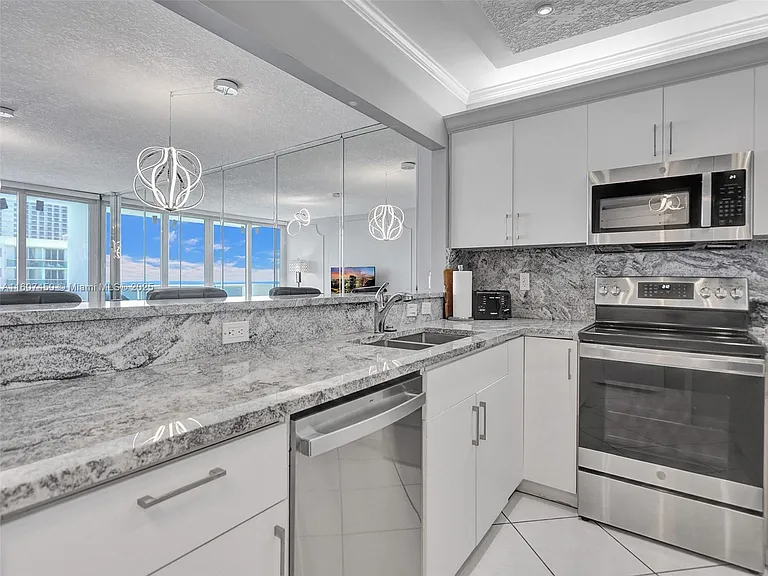 3725 S Ocean Dr #1506 — Photo 32