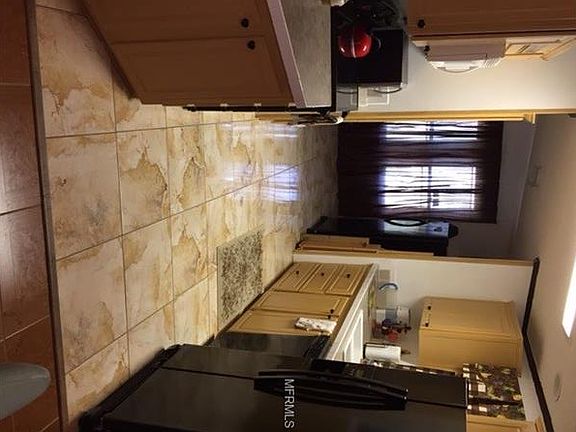3rd image of 49 Live Oak Dr