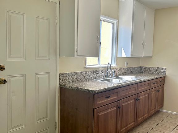 2nd image of 15254 Rayen St APT 3