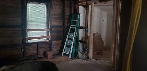 4th image of 1807 Young Ave