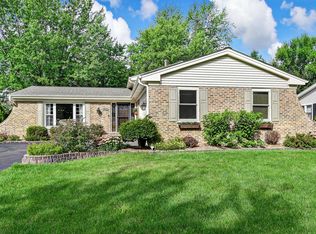 4012 Roslyn Rd, Downers Grove, IL 60515