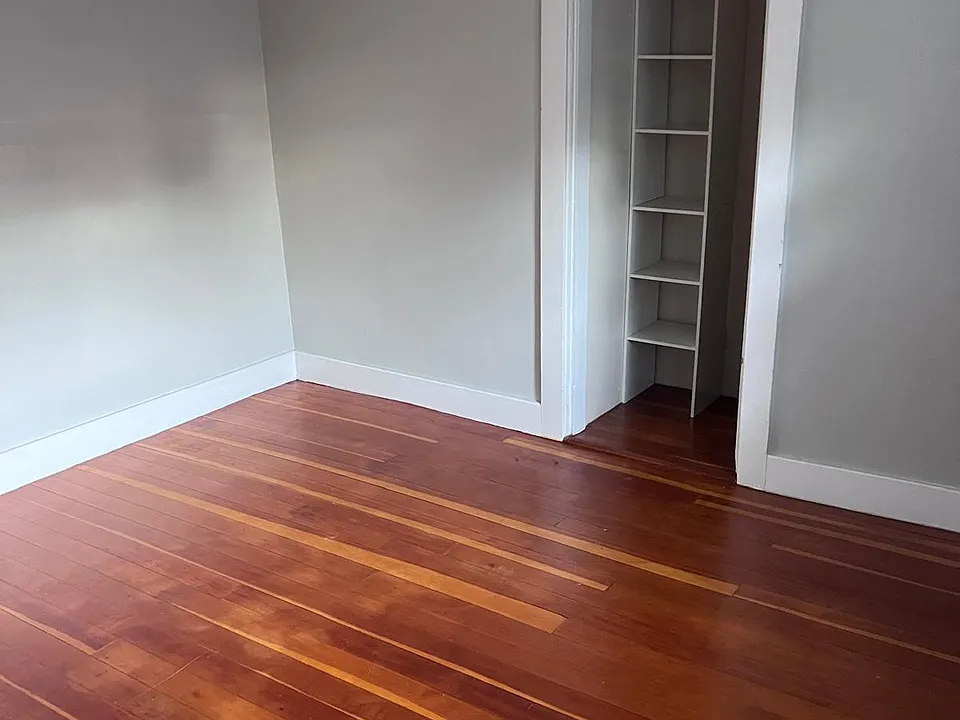 50 Pleasant St #4