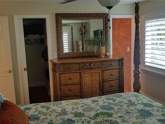 5th image of 378 4th Ave S #378