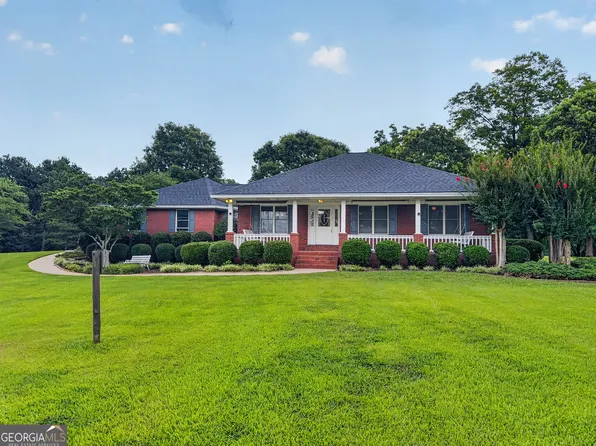 2117 W Grantville Rd, Grantville, GA 30220