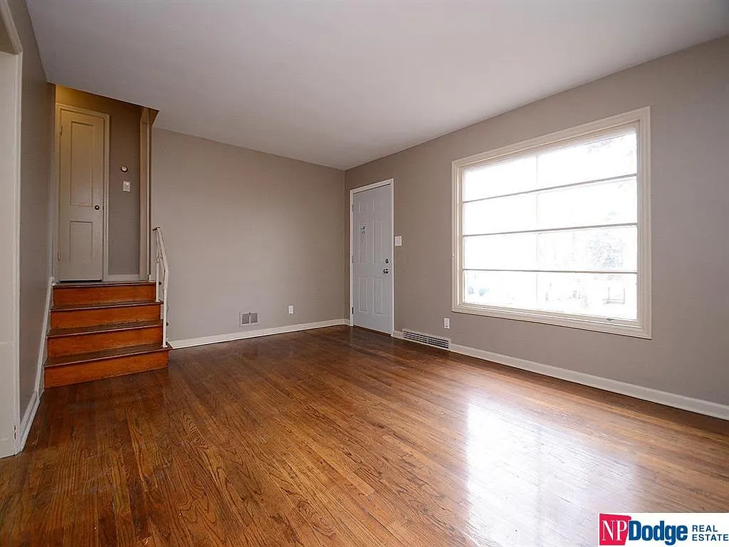 3 bed, 900 sqft, $1,600 — Photo 2