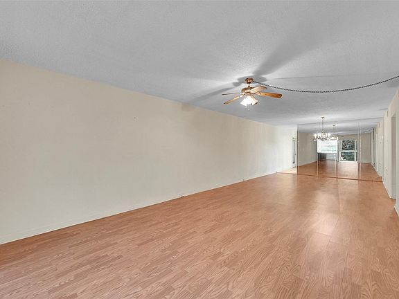 5th image of 2006 Granada Drive #A3